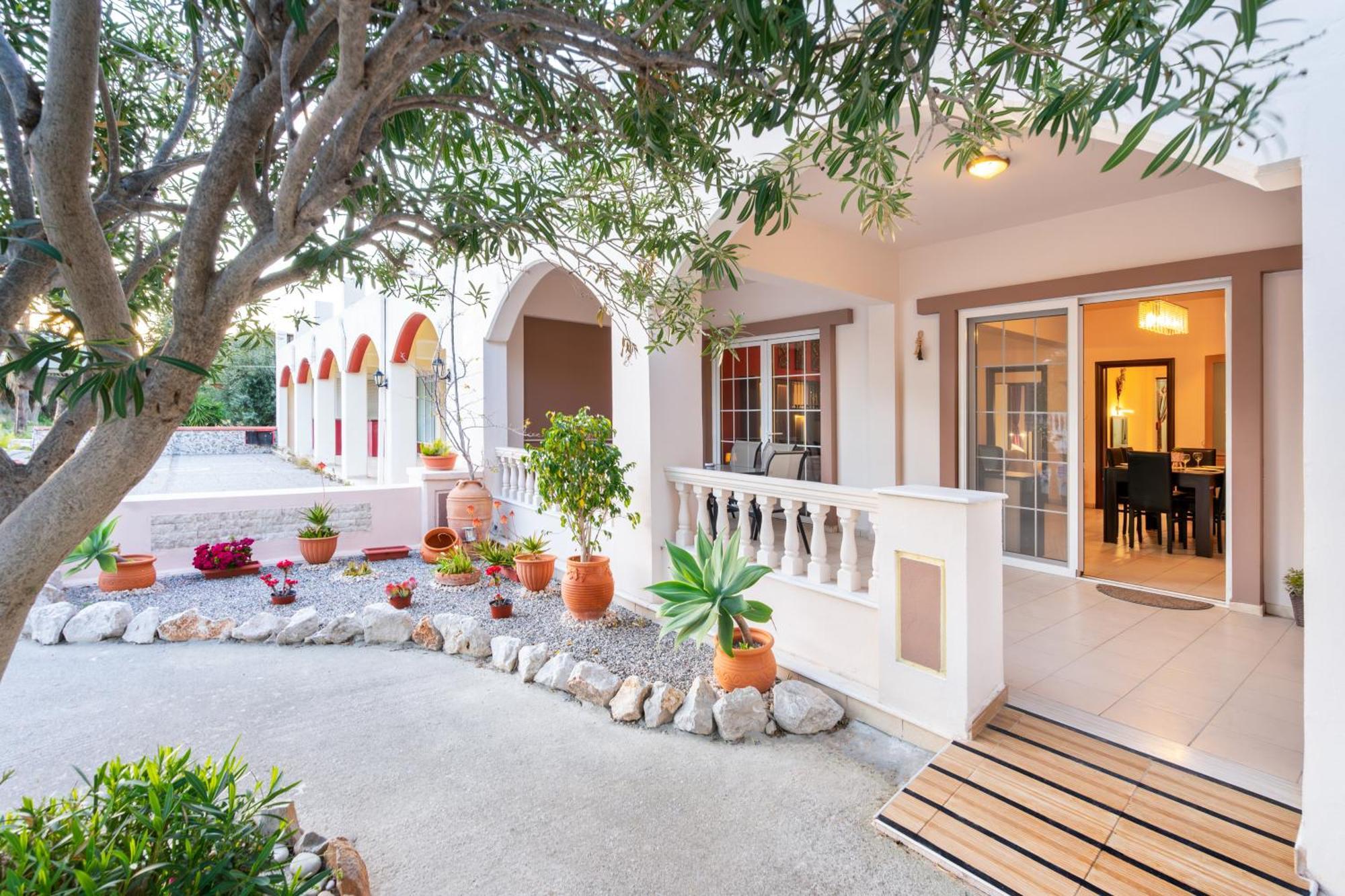 Colonial Family Apartment #4 Ground Floor فاليراكي المظهر الخارجي الصورة