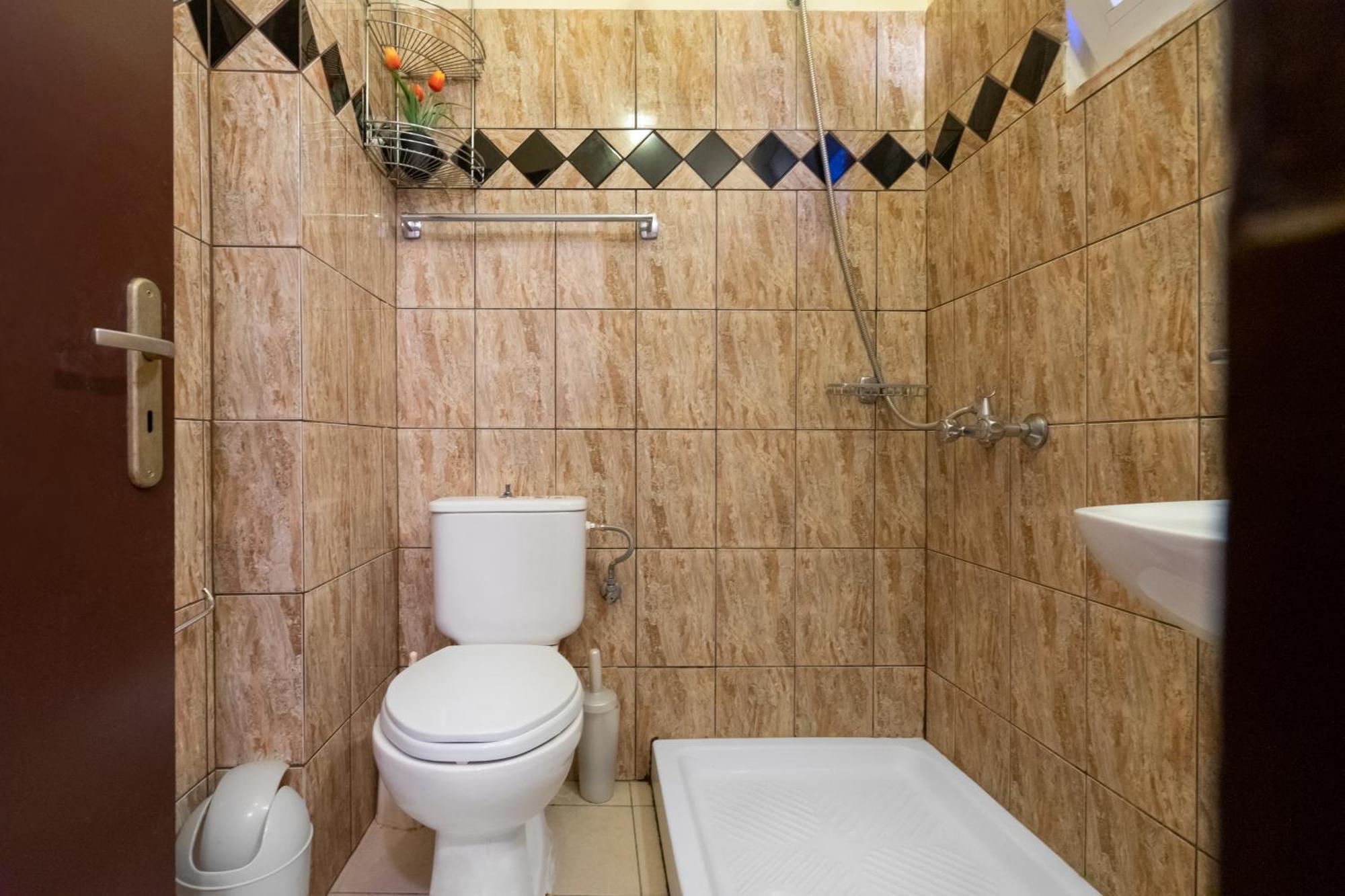 Colonial Family Apartment #4 Ground Floor فاليراكي المظهر الخارجي الصورة